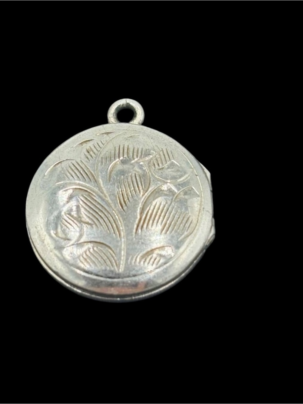 .925 Silver Floral Engraved Round Locket Pendant